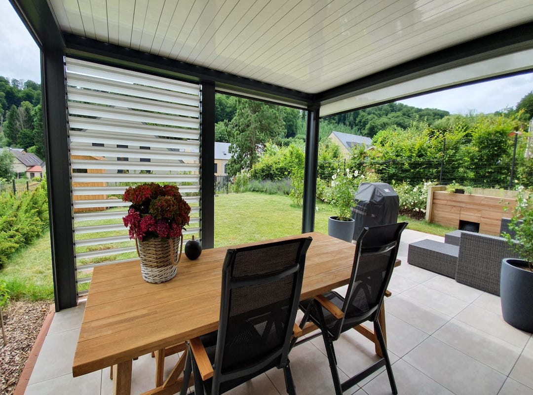 bioclimatic pergola Adjustable retractable louvers 