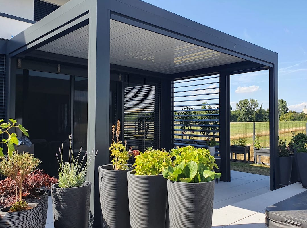 bioclimatic pergola Adjustable retractable louvers 