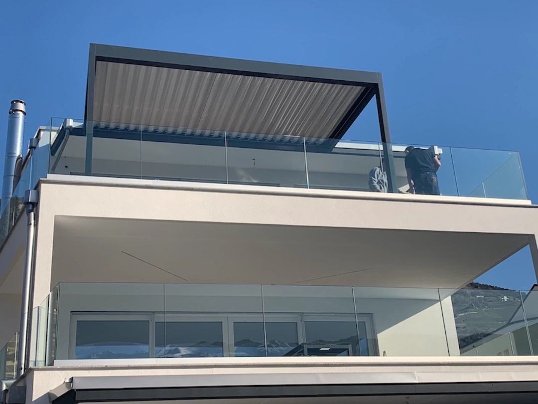 bioclimatic pergola Adjustable louvers