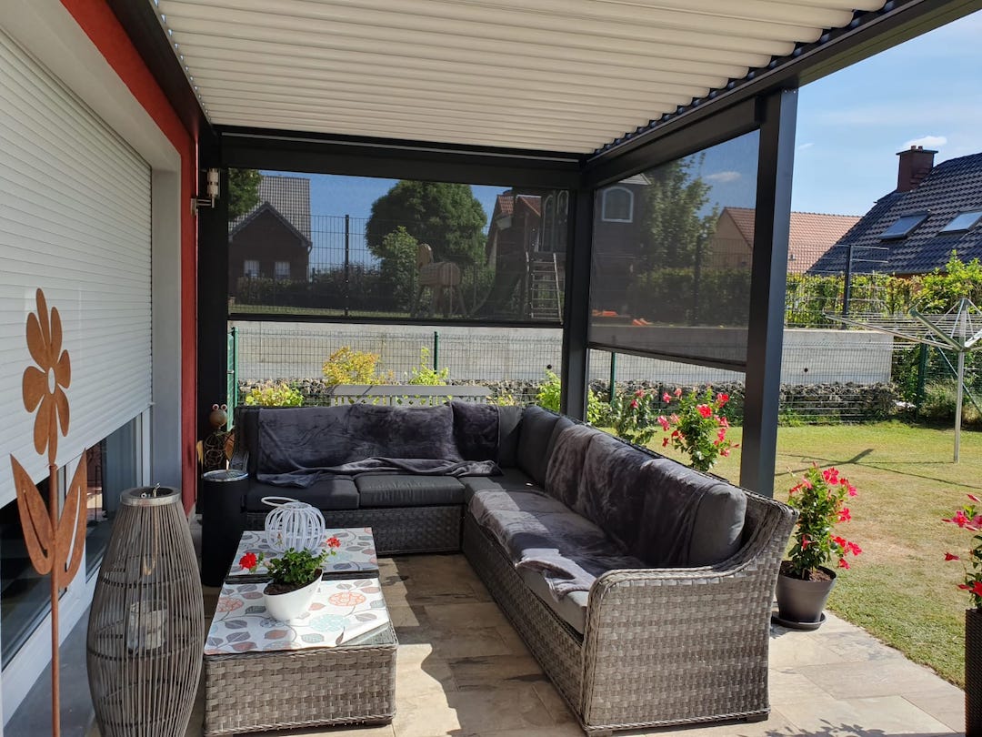 bioclimatic pergola Adjustable louvers