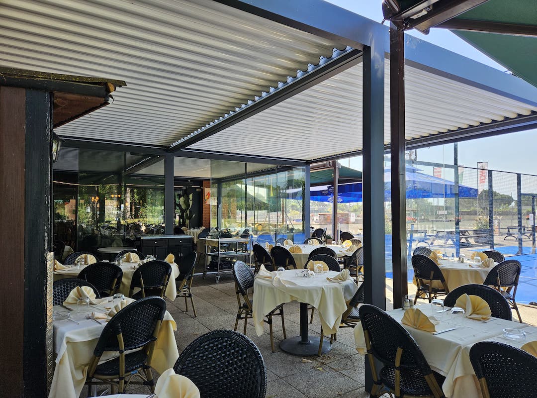 bioclimatic pergola Adjustable louvers