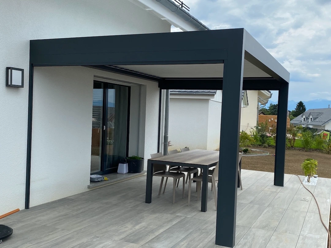 bioclimatic pergola Adjustable louvers