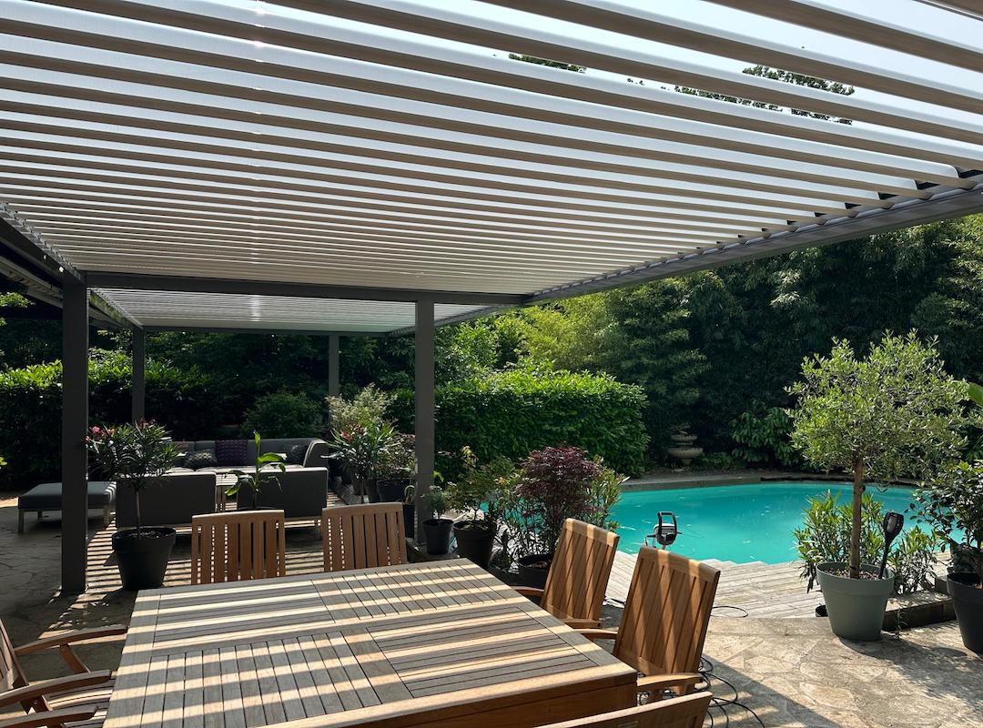 bioclimatic pergola Adjustable louvers