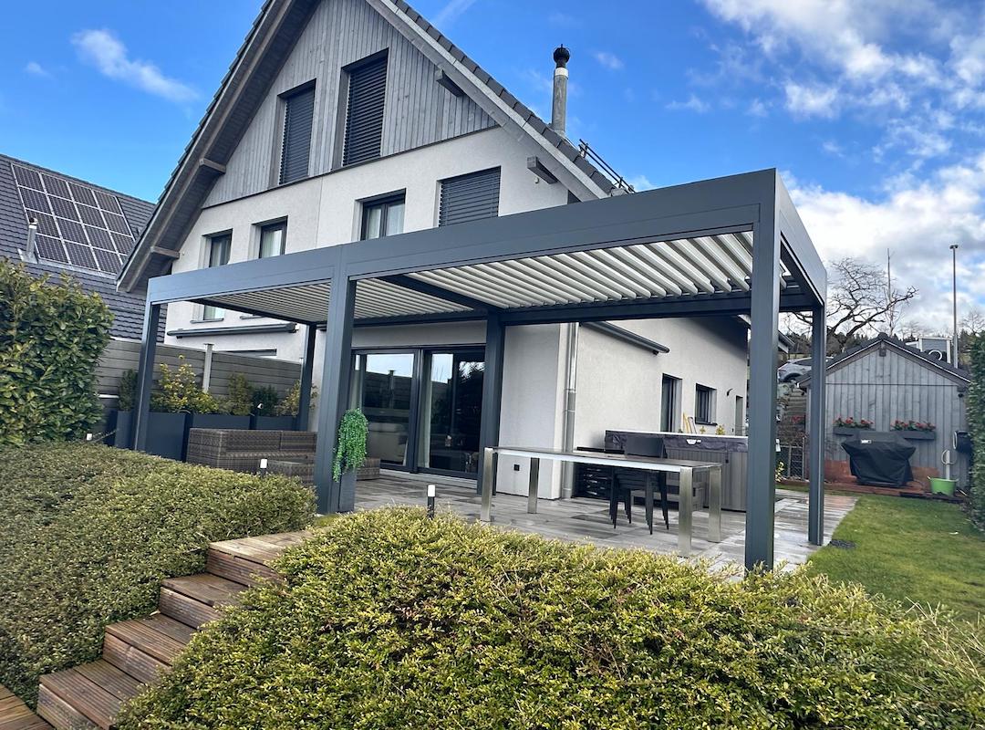 bioclimatic pergola Adjustable louvers