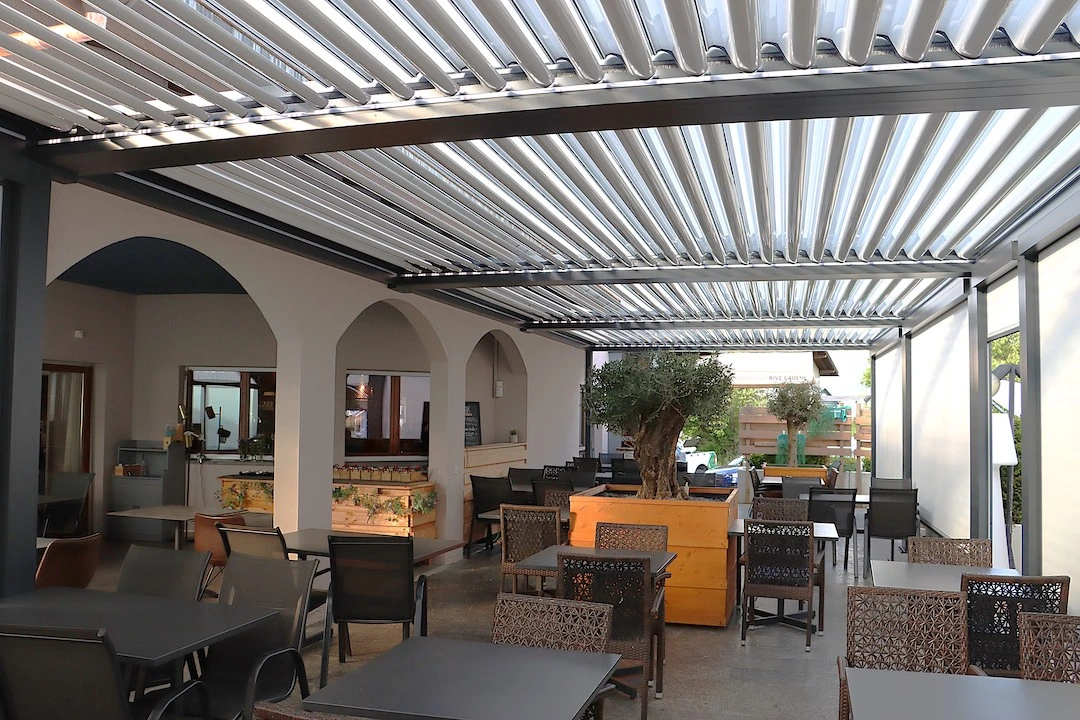 bioclimatic pergola Adjustable louvers