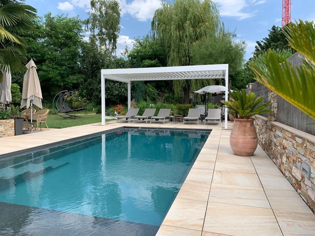 bioclimatic pergola Adjustable louvers