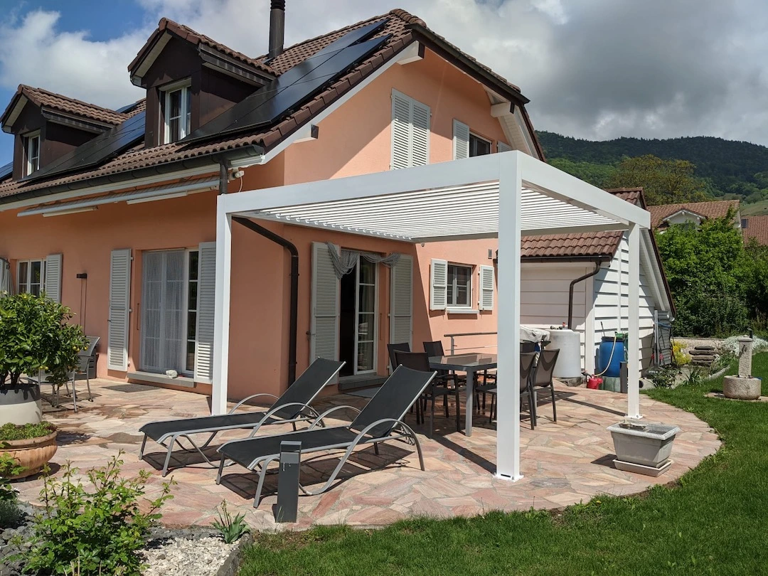 bioclimatic pergola Adjustable louvers