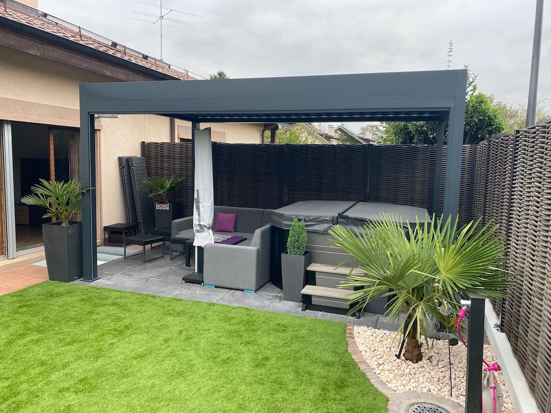 bioclimatic pergola Adjustable louvers