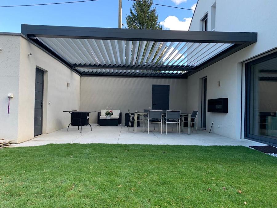 bioclimatic pergola Adjustable retractable louvers 