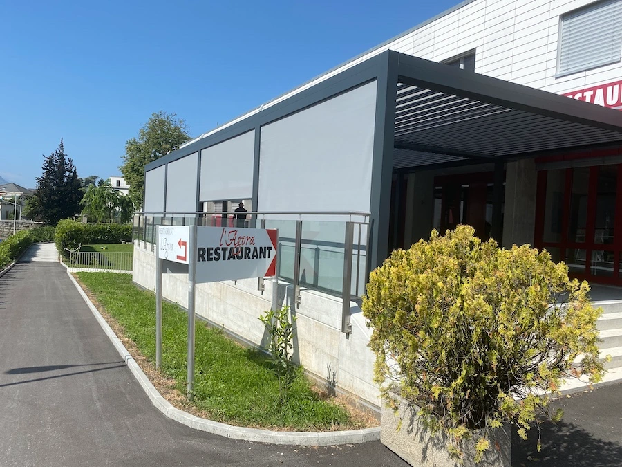 bioclimatic pergola Adjustable retractable louvers 