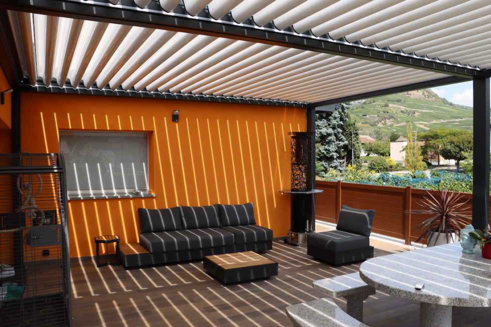 bioclimatic pergola Adjustable louvers