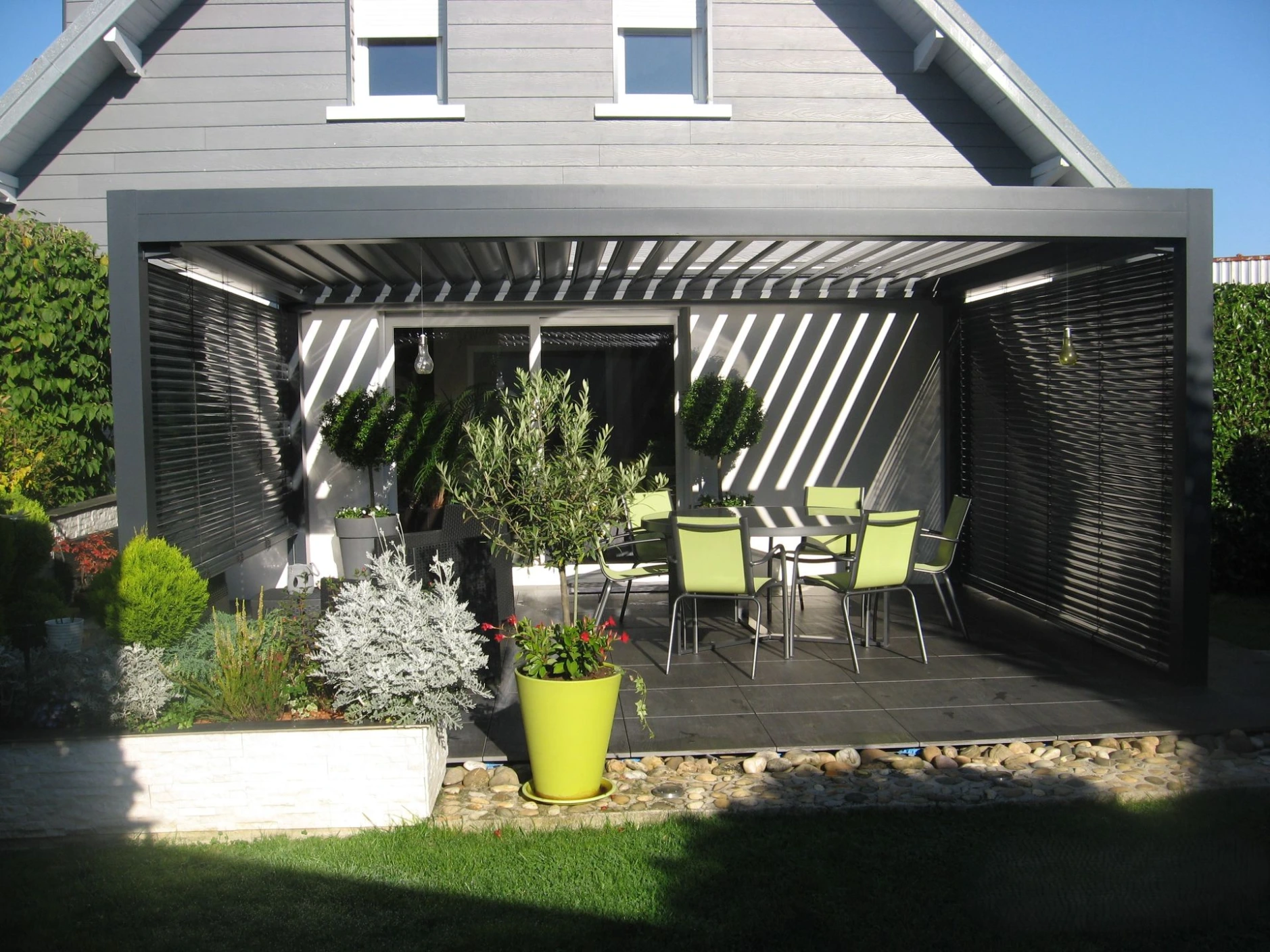 bioclimatic pergola Adjustable retractable louvers 