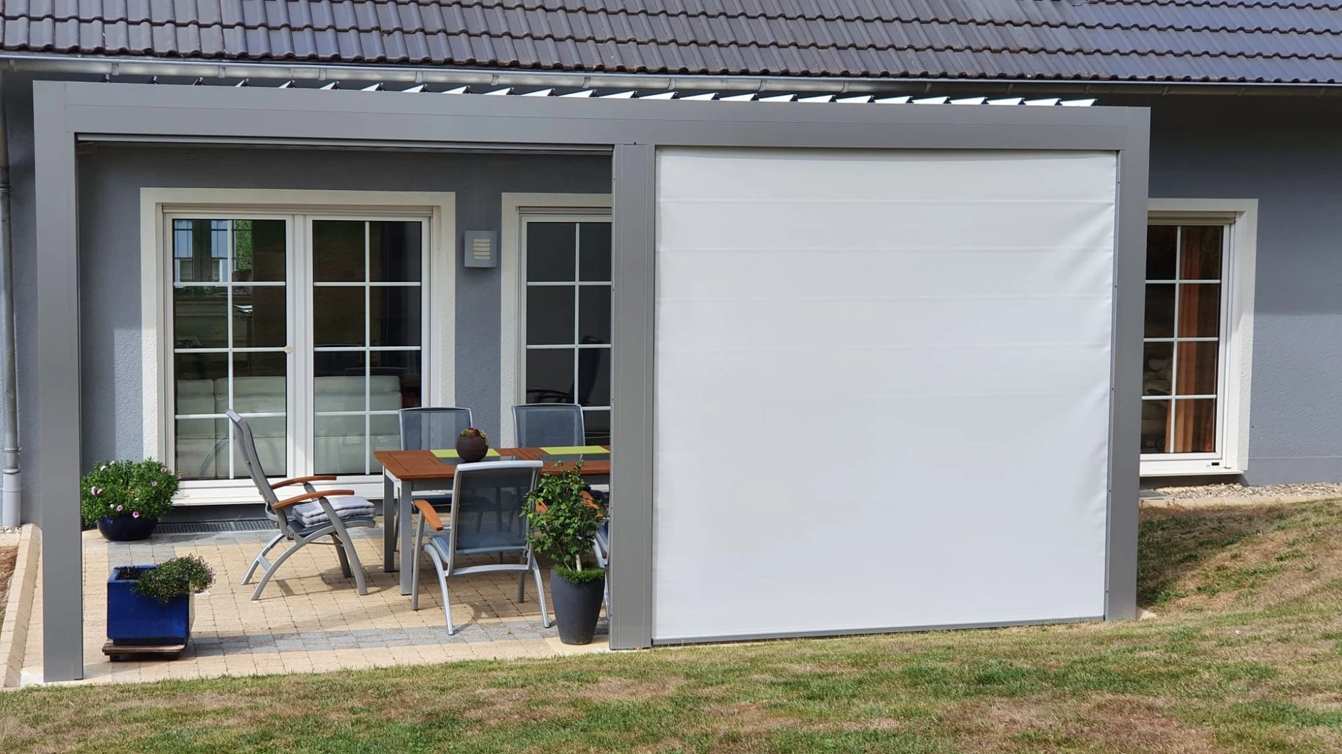 bioclimatic pergola Adjustable retractable louvers 